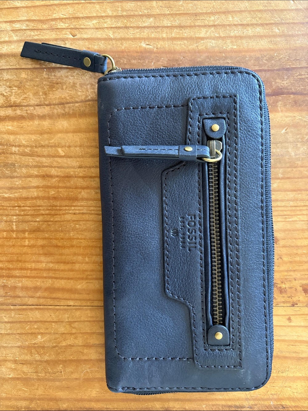 Fossil womens Dark Blue Leather Zip Around Wallet